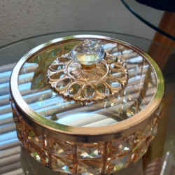fuente decorativa con tapa, pequeña
