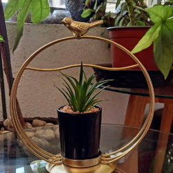 porta planta dorado